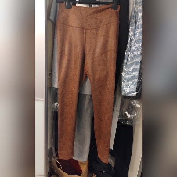 NEW Vegan Suede WHBM Runway Legging Sz 8 - Picture 5 of 5